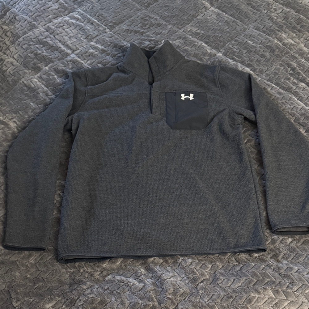 Under Armour Men’s Charcoal Quarter-Zip Pullover Size Medium